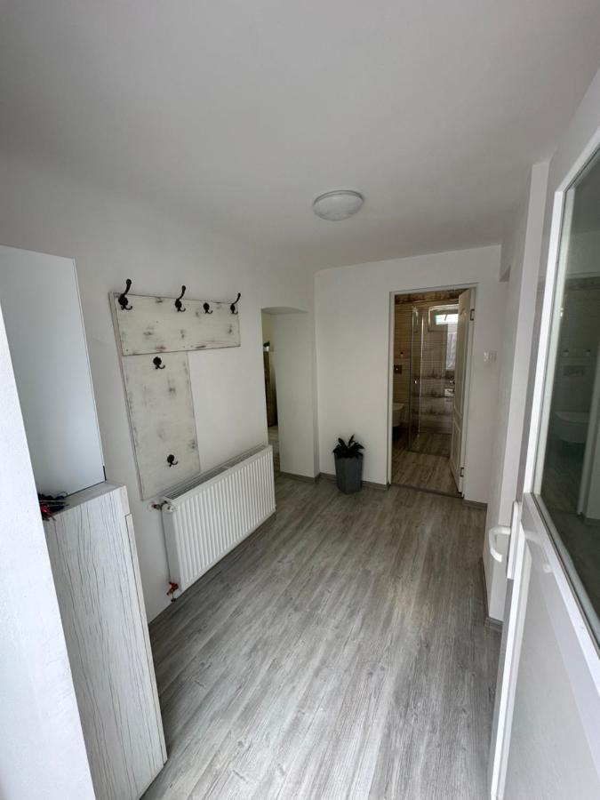 Nema S Apartment Braşov Extérieur photo